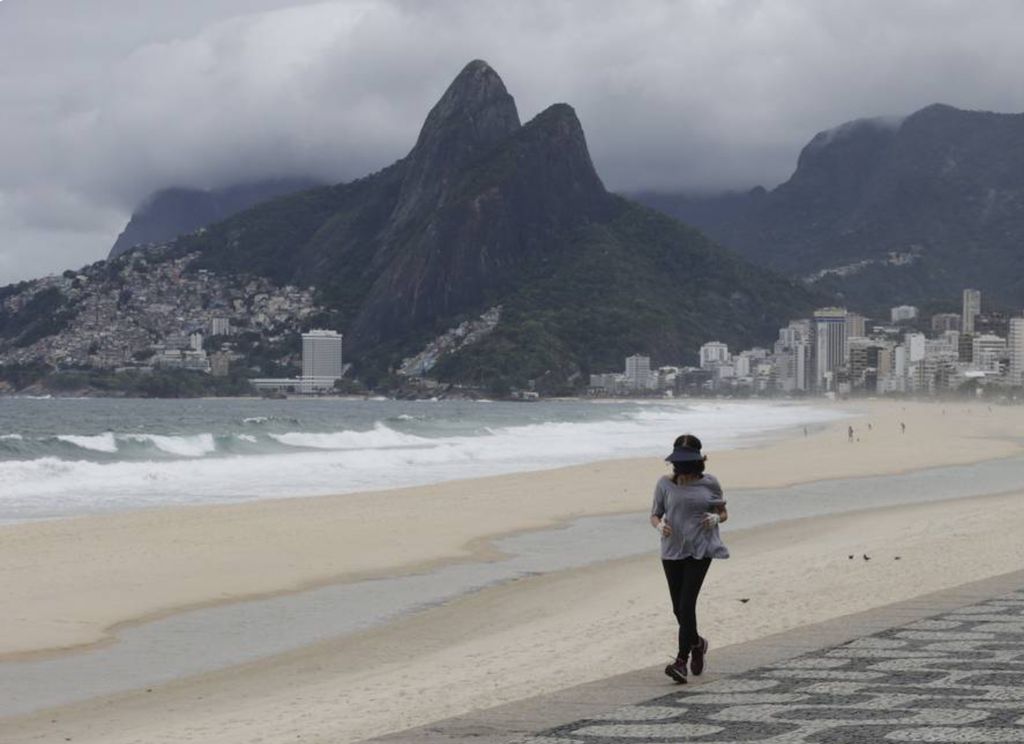 Temperaturas caem a partir de sexta-feira (18) em SP e no RJ. Foto: Domingos Peixoto / Agência O Globo Temperaturas caem a partir de sexta-feira (18) em SP e no RJ. Foto: Domingos Peixoto / Agência O Globo
