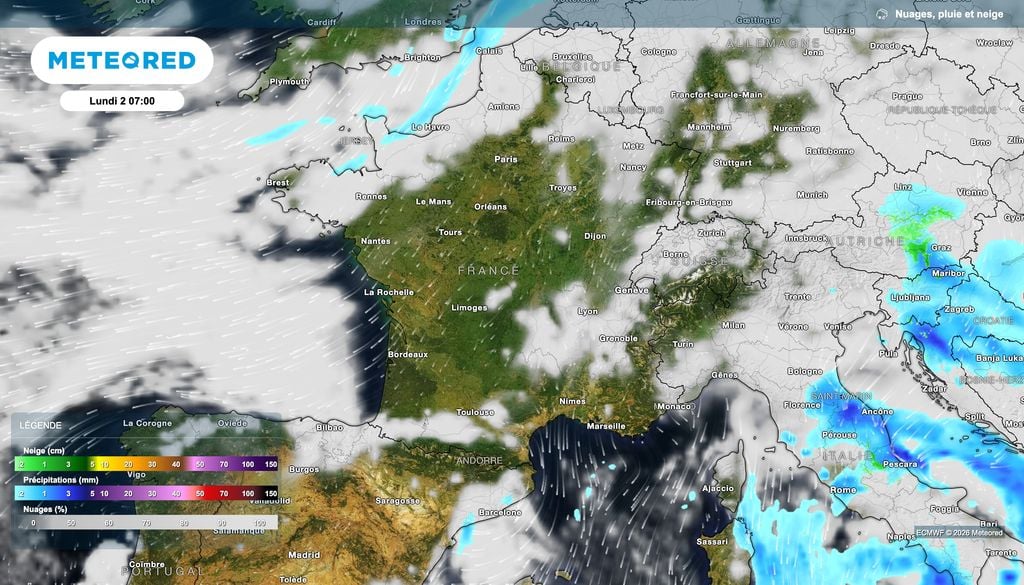 Un ciel peu nuageux à dégagé. Un ciel peu nuageux à dégagé.
