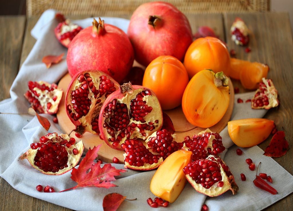 La grenade est riche en antioxydants tandis que le kaki vous apporte vos besoins en vitamines A et C.