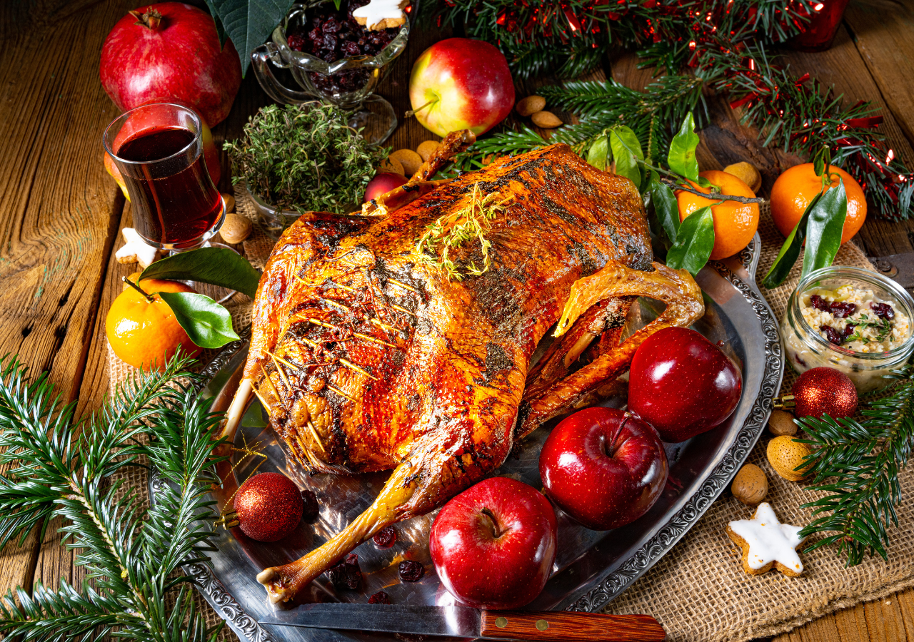 El pavo se ha convertido en un platillo protagonista en la epoca de Diciembre, y siempre va acompañado de diversas frutas y verduras de temporada