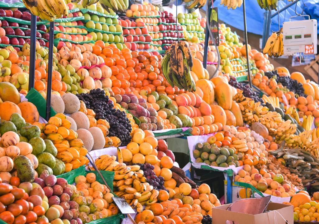 Los alimentos de temporada suelen tener menos residuos químicos, ya que requieren menos tratamientos fitosanitarios cuando están en su ciclo natural.