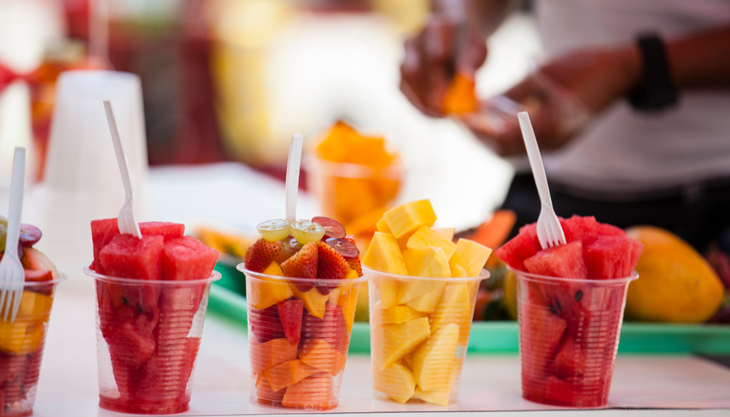 La sandía y el mango son los alimentos favoritos del verano gracias a sus sabores dulces y jugosos, además de ser una excelente fuente de hidratación. La sandía y el mango son los alimentos favoritos del verano gracias a sus sabores dulces y jugosos, además de ser una excelente fuente de hidratación.