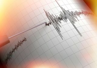 Fuerte sismo de magnitud 7.6 se registró frente a las costas de Indonesia