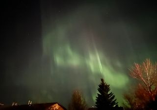  Fuerte tormenta geomagnética provoca una espectacular aurora austral y boreal