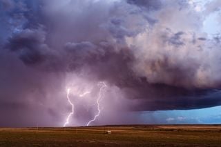 Riesgo de chubascos y tormentas fuertes esta tarde de Viernes Santo