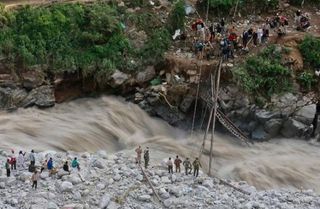 Fuertes lluvias e inundaciones azotan a zonas de Asia muy pobladas