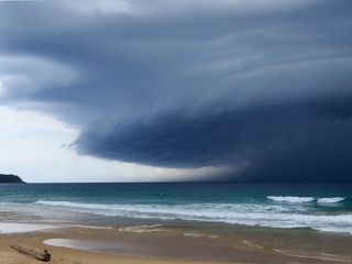 Temporal con 'gota fría': fuertes tormentas, viento y hasta nieve