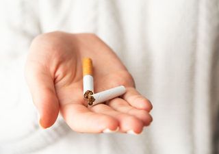 Fumar te deja sin aliento y sin dinero: estudio revela que tabaquismo reduce oportunidades laborales y salarios