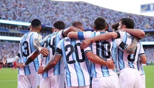 Furor por la Scaloneta: las b&uacute;squedas para viajar a Atlanta se dispararon un 8.393% tras el pase a semifinales