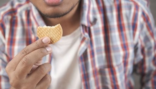 Ultraprocesados y c&aacute;ncer de pr&oacute;stata: estudio detecta hasta 31 % m&aacute;s riesgo en hombres con mayor consumo