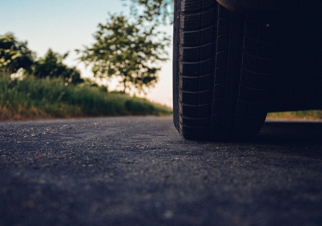 Das Mikroplastik von Autoreifen enthält meist zahlreiche giftige Substanzen. Das Mikroplastik von Autoreifen enthält meist zahlreiche giftige Substanzen.