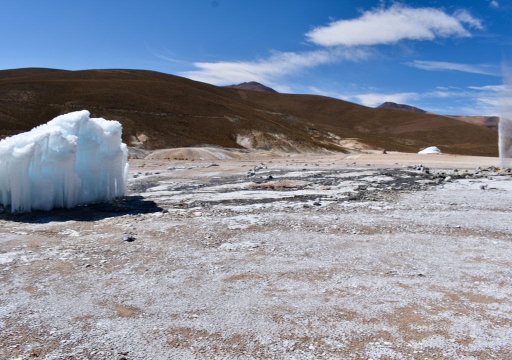 Campo geotermal de Puchuldiza, norte de Chile. Campo geotermal de Puchuldiza, norte de Chile.