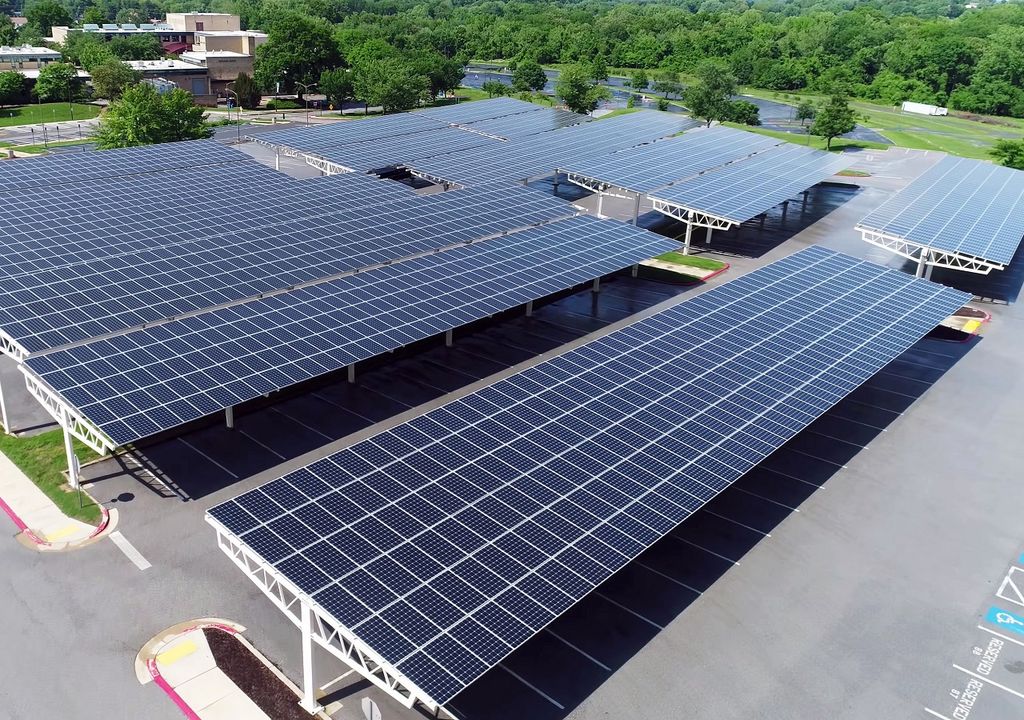 techo de paneles solares en estacionamiento techo de paneles solares en estacionamiento