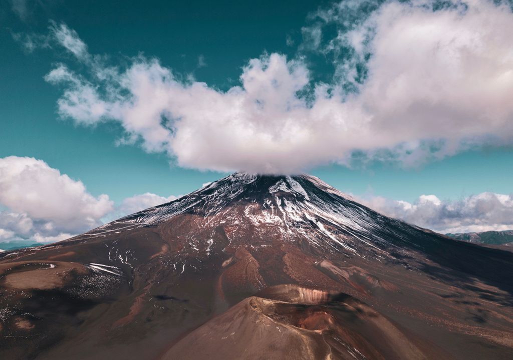 Volcán Lonquimay. Volcán Lonquimay.