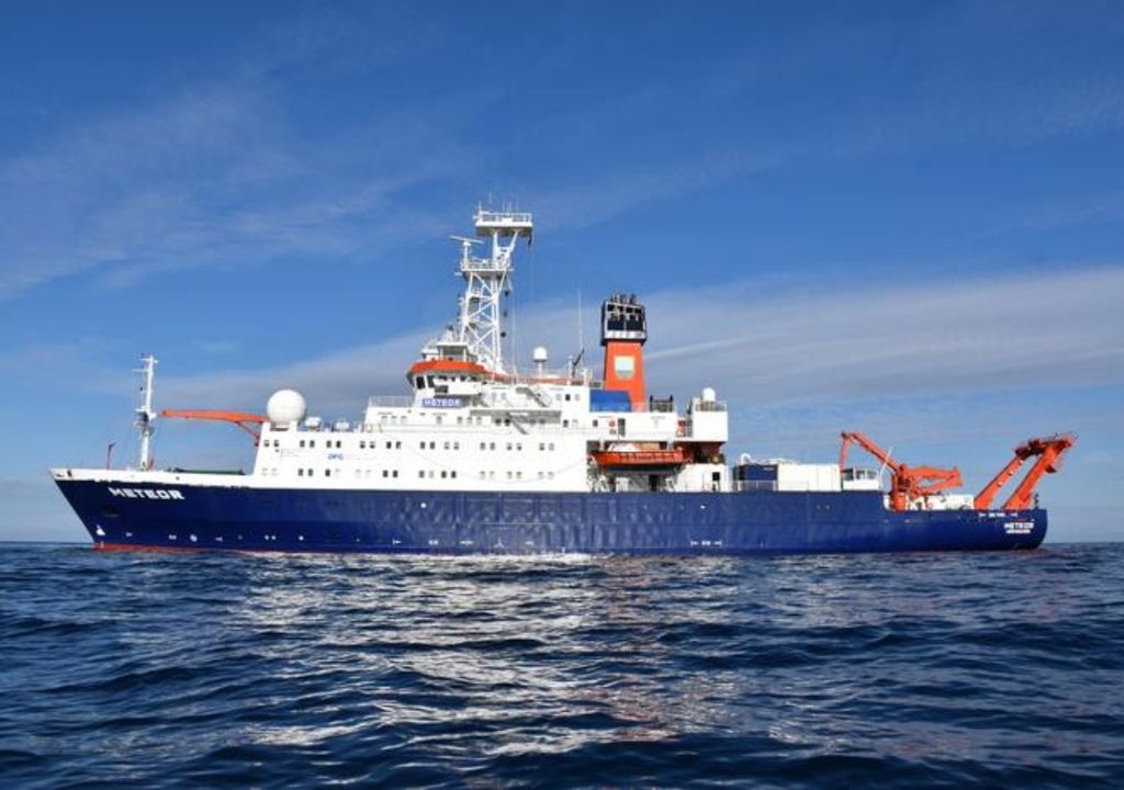 expedition vessel