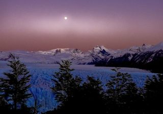 Glaciar Perito Moreno bajo la luna llena: una prueba piloto para visitas nocturnas en el Parque Nacional Los Glaciares