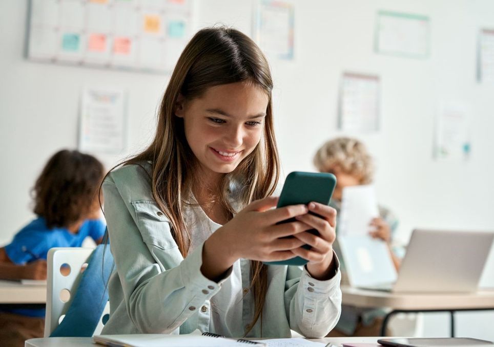 gli-smartphone-del-futuro-si-potranno-ricaricare-con-il-calore-del-nostro-corpo-1728640514927.jpg