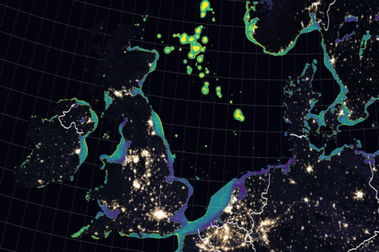 Global atlas reveals extent of underwater light pollution