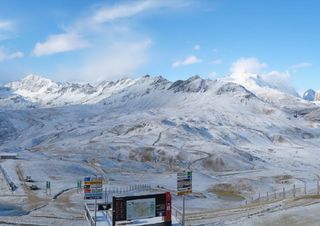 Goutte froide sur la France : les premières neiges de la saison s'invitent à moyenne altitude ! Voici les images 
