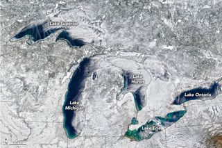 Grandes Lagos, pero no con gran cobertura de hielos este año