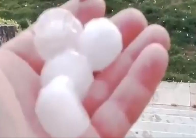 Granizo com o tamanho de bolas de golfe em Portugal: veja as imagens! Granizo com o tamanho de bolas de golfe em Portugal: veja as imagens!