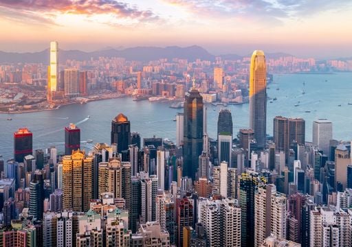 Grattacieli e nuvole: come la conformazione delle grandi citt&agrave; pu&ograve; influenzare il meteo