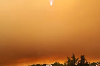 Grave Incêndio forma nuvem de fumaça e cobre os céus de Portugal