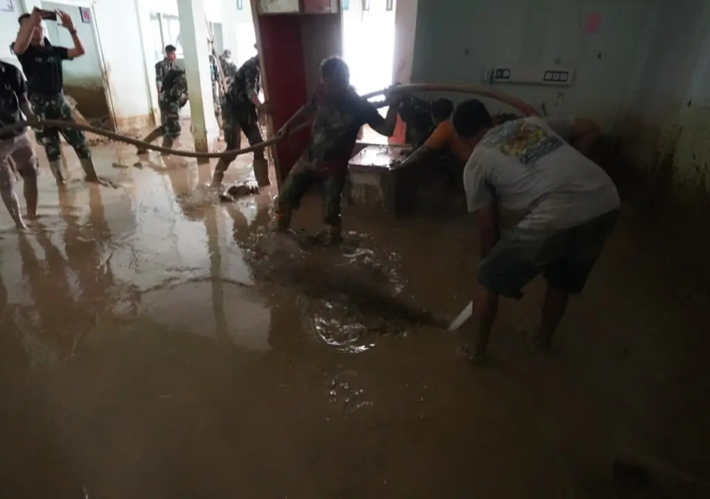 deslizamiento; crisis sanitaria; salud; emergencia; recuperacion; vulnerabilidad; Sumatra; lluvias intensas; desastre