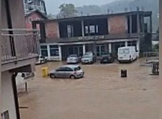 Ennesima alluvione in poche settimane in Europa: vittime e gravi danni in Bosnia-Erzegovina, i video e la situazione