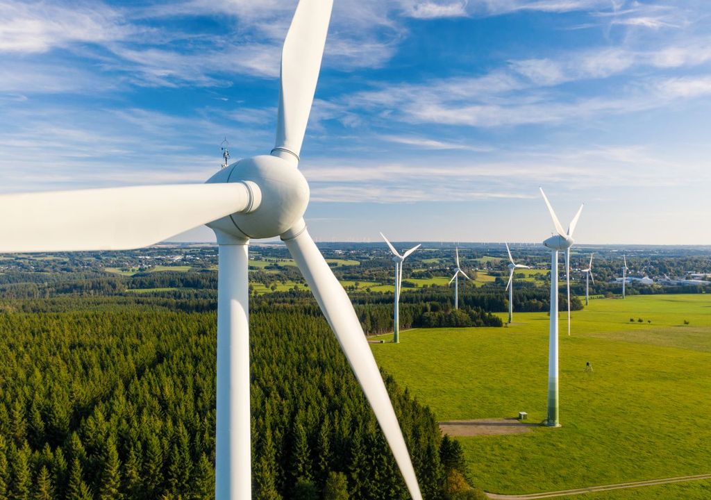 Wind farms are decarbonising energy systems, scientists say