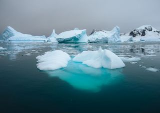 Olas de calor en Groenlandia: ¡hielo que se derrite rápidamente! 