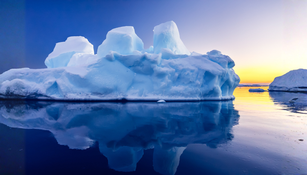 El calentamiento del océano puede debilitar glaciares y plataformas de hielo, favoreciendo una descarga más rápida de hielo continental hacia el mar. El calentamiento del océano puede debilitar glaciares y plataformas de hielo, favoreciendo una descarga más rápida de hielo continental hacia el mar.