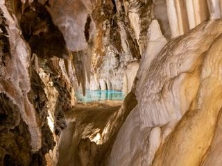 Cueva de las Maravillas: la joya prehistórica situada en el Parque Natural Sierra de Aracena