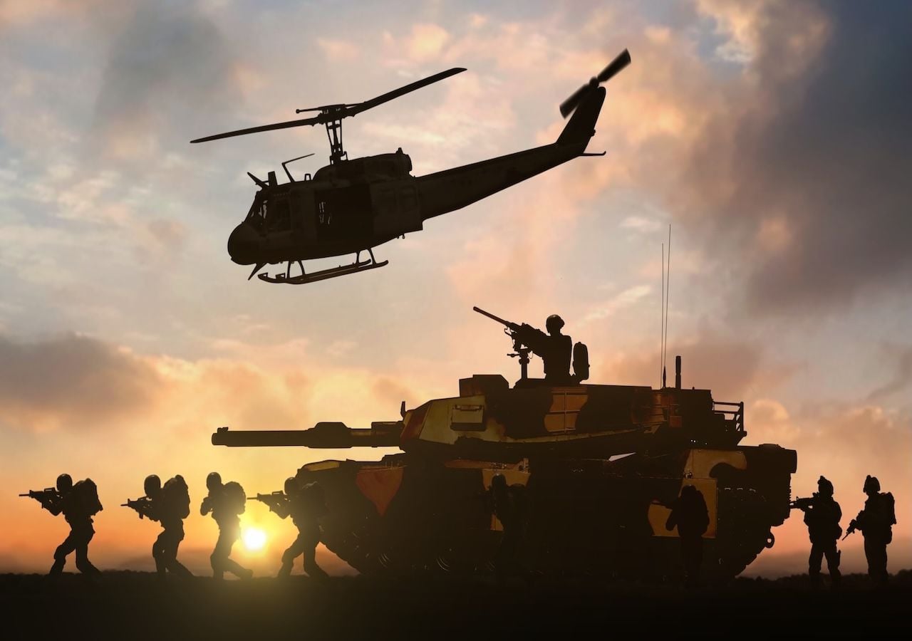 Operazioni militari con carri armati ed elicotteri: un tank consuma 1 litro ogni 450 metri, l'aumento delle spese militari rischia di far fallire definitivamente l'accordo di Parigi sul clima.