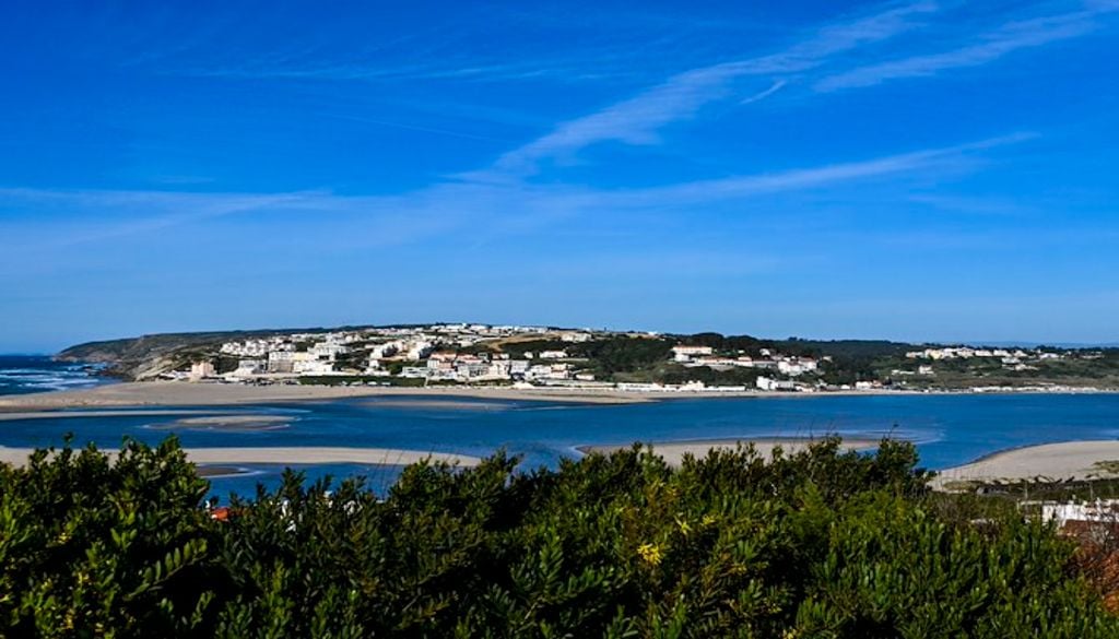 Praia da Foz do Arelho "Esta é uma das praias mais bonitas da região e uma das mais procuradas também." Foto: Município Caldas da Rainha