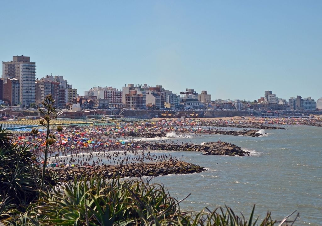 Pronóstico climático clima SMN tiempo verano 2024 2025 Buenos Aires Costa Atlántica La Niña turismo agro