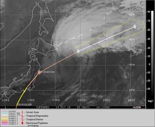 Hagibis se aleja de Japón dejando 18 muertos y destrucción