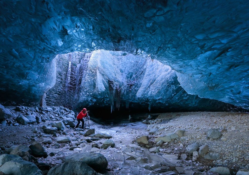 Oldest glaciers in the world under gold deposits