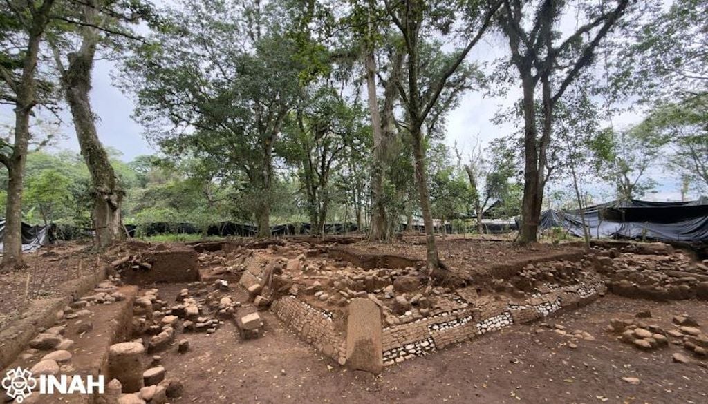 Los vestigios datan de hace 1,400 años y su hallazgo se enmarca en los trabajos de un salvamento arqueológico en el municipio de Coatepec, Veracrux. Crédito: INAH. Los vestigios datan de hace 1,400 años y su hallazgo se enmarca en los trabajos de un salvamento arqueológico en el municipio de Coatepec, Veracruz . Crédito: INAH.