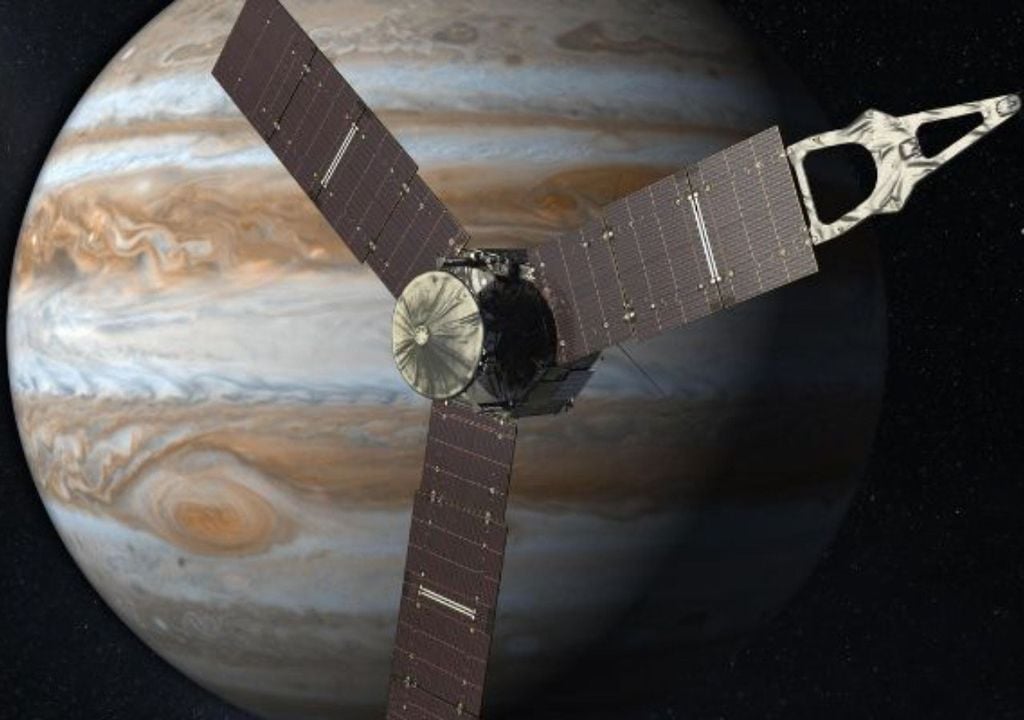 Le vaisseau spatial Juno est arrivé à Jupiter en juillet 2016, après un voyage de près de cinq ans depuis la base aérienne de Cap Canaveral en Floride. Image : NASA/JPL-Caltech.