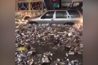 Calles convertidas en caudalosos ríos de basura