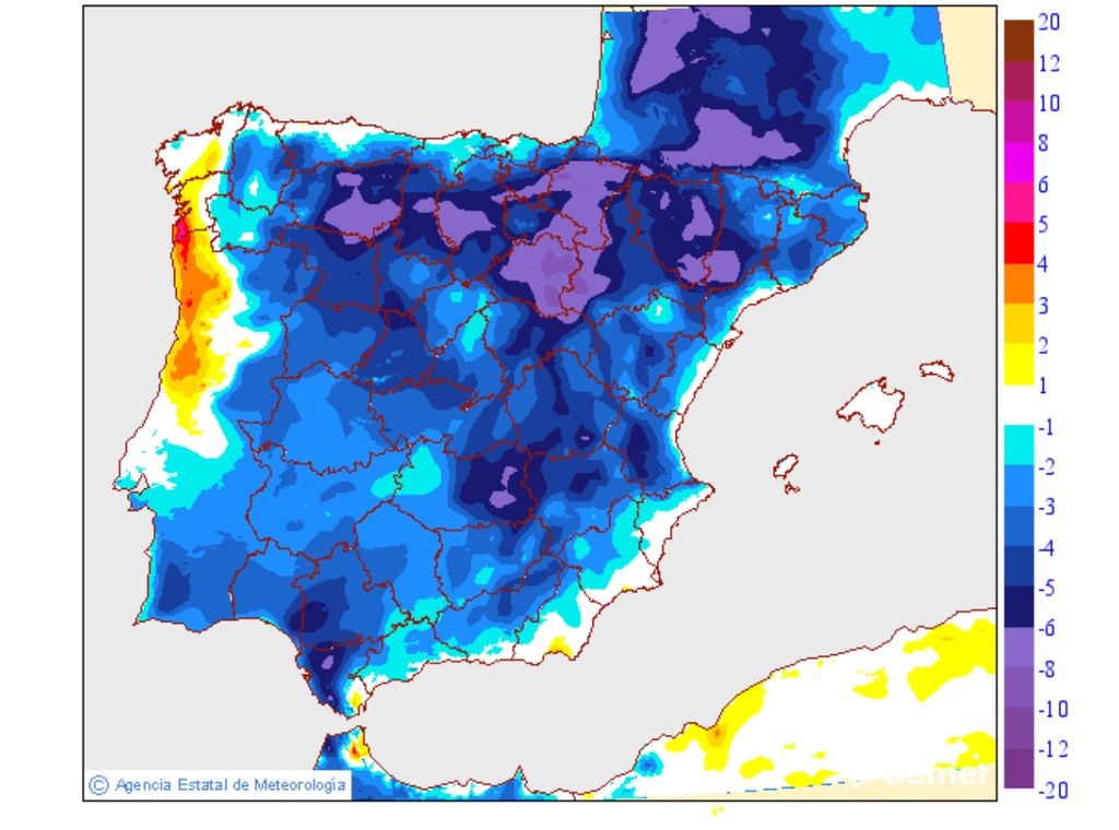 Mapa de variación de temperaturas máximas prevista para el sábado 15 de agosto respecto a las de hoy. Fuente: AEMET