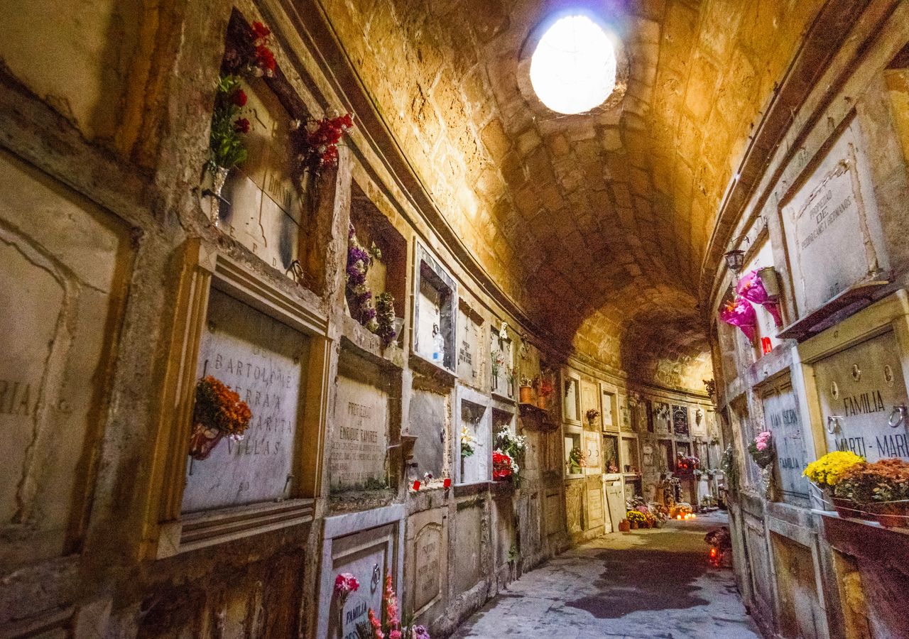 En las catacumbas del cementerio de Palma descansan los restos de centenares de fallecidos durante la epidemia de la Gripe de 1918.