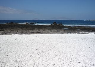 Hay unas islas españolas que tienen playas cubiertas de "palomitas"