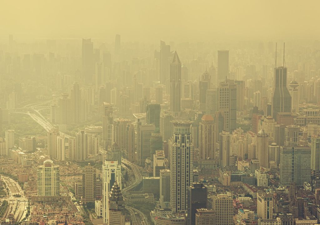 Air pollution is harmful to health and worsens during heatwaves