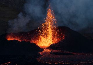 Heavy Volcanic Eruption in Iceland Threatens the Town of Grindavik with Lava Fissure