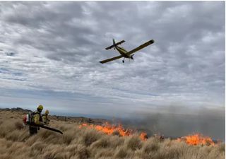 Alerta máxima por el incendio forestal descontrolado que se propaga en las sierras de Córdoba