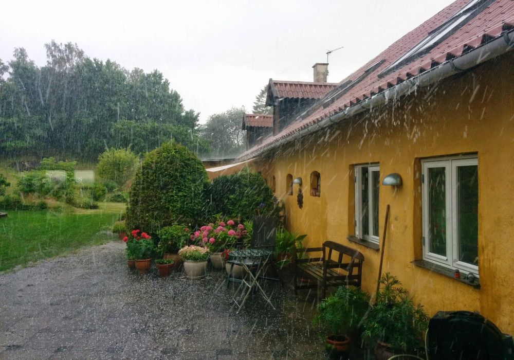 Gewitter mit Starkregen Gewitter mit Starkregen