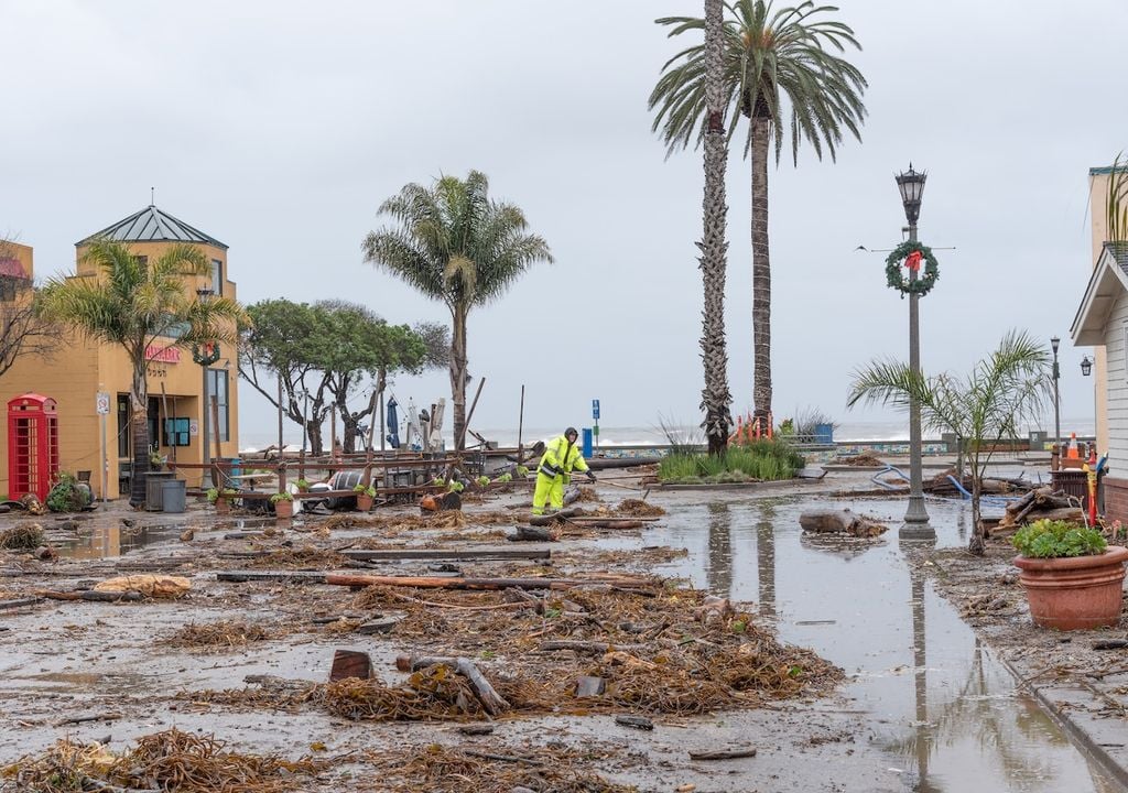 „Bombenzyklon verursacht schwere Sturmschäden und Überschwemmungen im Santa Cruz County, Kalifornien, USA, am 5. Januar 2023; Sturm fordert zwei Todesopfer.“