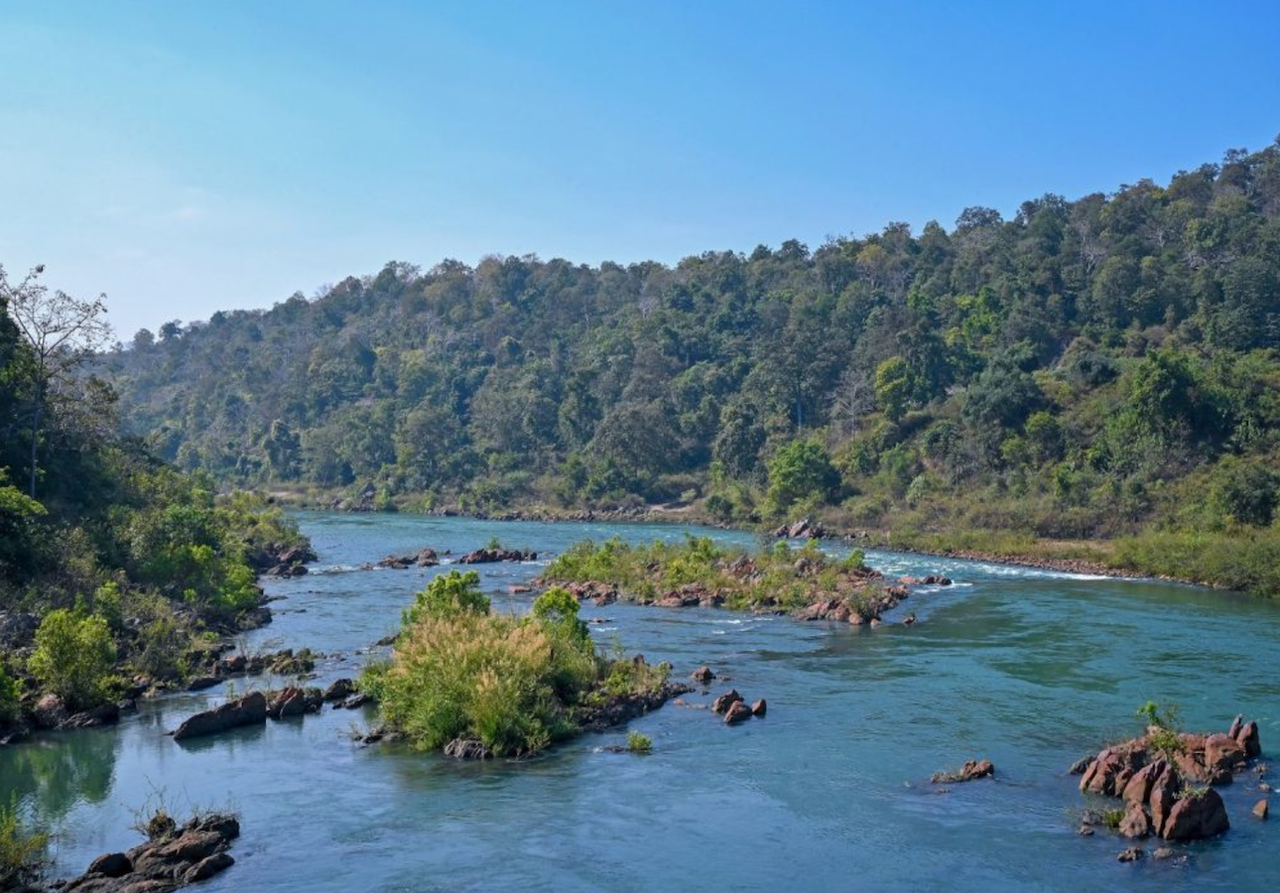 Intervenção de Alok Shukla permitiu a preservação dos recursos ambientais de várias áreas florestais, designadamente no rio Hasdeo, Índia. Fonte: Goldman Environmental Prize.
